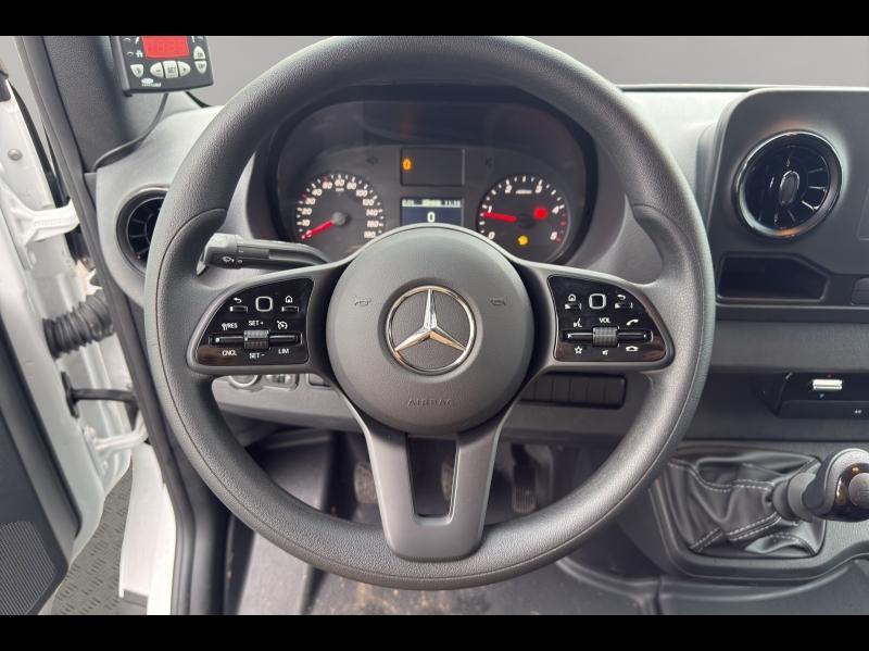 Image MERCEDES-BENZ Sprinter CCb 315 CDI 37 3T5 Propulsion CARROSSERIE LAMBERET