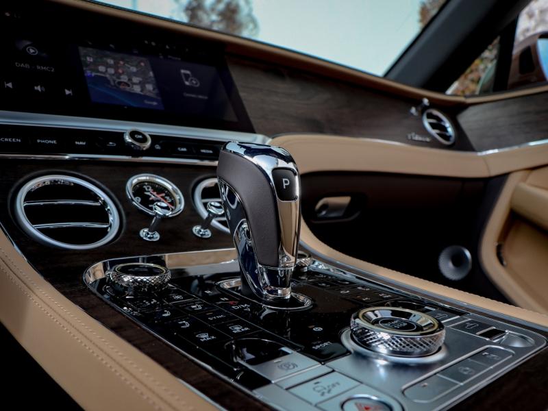 Image BENTLEY CONTINENTAL GTC Azure V8 Hybrid 4.0 680ch