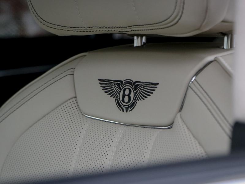 Image BENTLEY Flying Spur V8 Hybrid 4.0 680ch