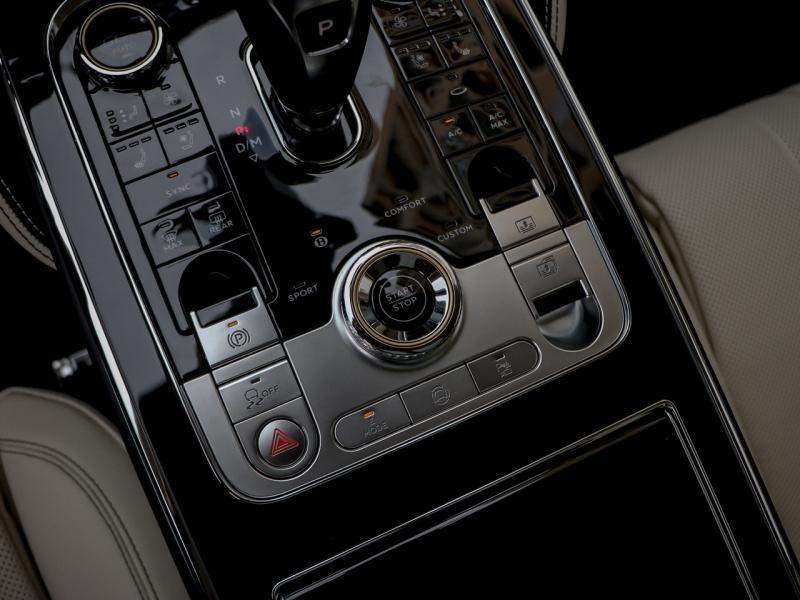 Image BENTLEY Flying Spur V8 Hybrid 4.0 680ch