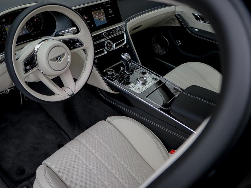 Image BENTLEY Flying Spur V8 Hybrid 4.0 680ch