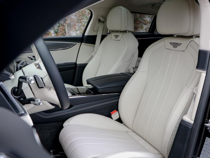 Image BENTLEY Flying Spur V8 Hybrid 4.0 680ch