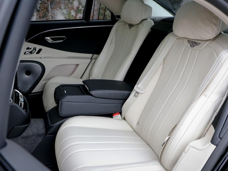 Image BENTLEY Flying Spur V8 Hybrid 4.0 680ch