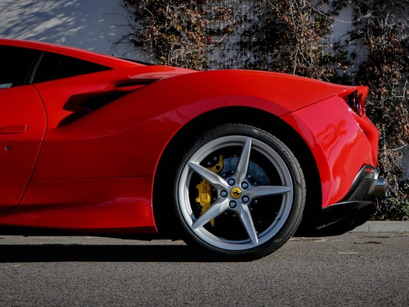 Image FERRARI F8 TRIBUTO