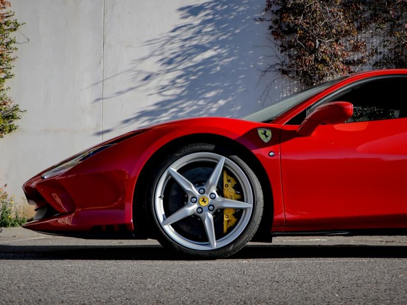 Image FERRARI F8 TRIBUTO