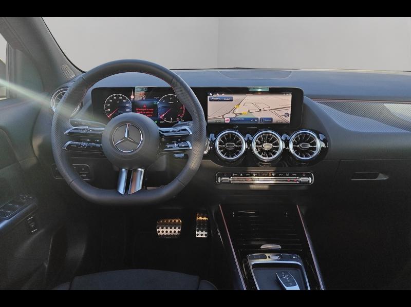 Image MERCEDES-BENZ GLA 180 d 116ch AMG Line 8G-DCT