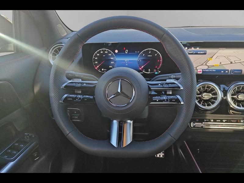 Image MERCEDES-BENZ GLA 180 d 116ch AMG Line 8G-DCT
