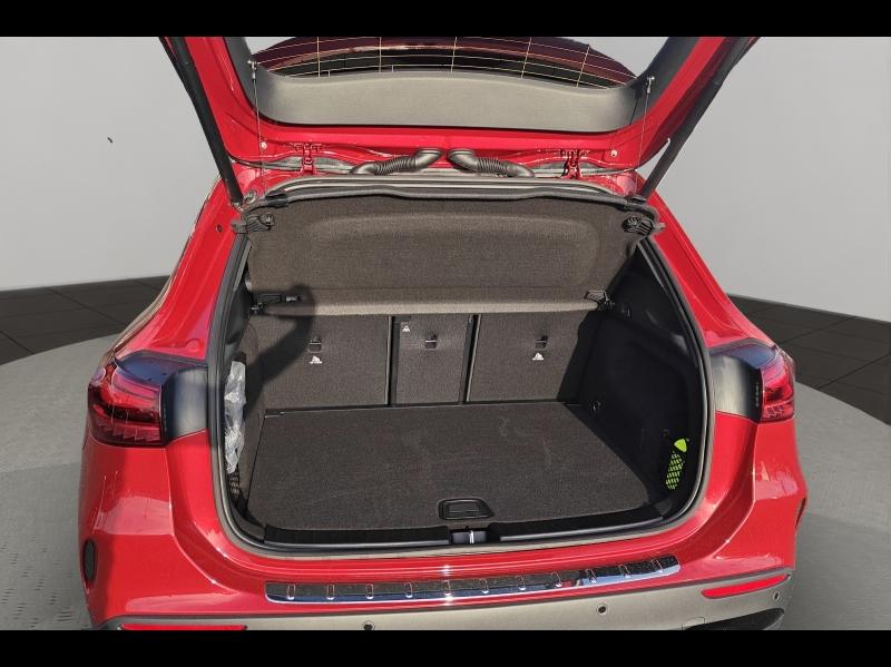 Image MERCEDES-BENZ GLA 180 d 116ch AMG Line 8G-DCT