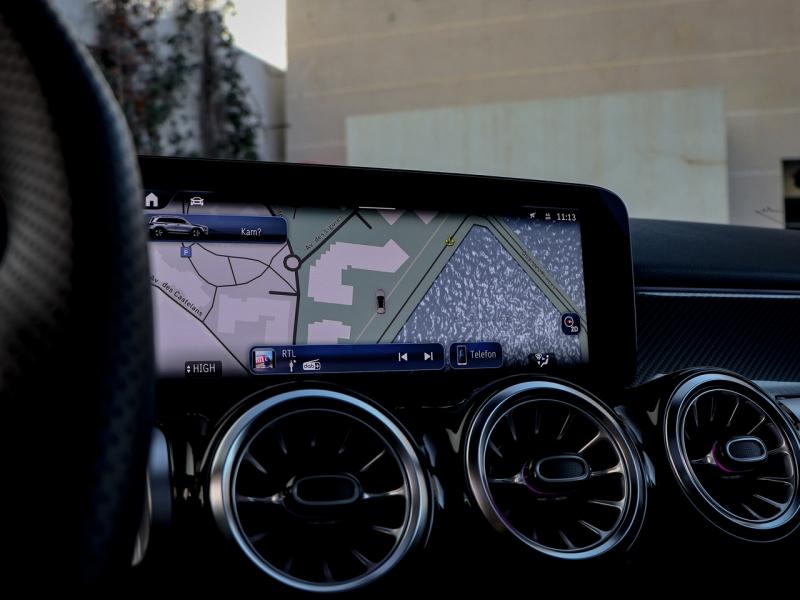 Image MERCEDES-BENZ GLB 180 136ch AMG Line 7G-DCT