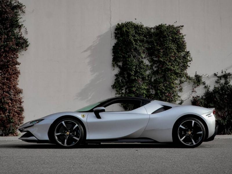 Image FERRARI SF90 STRADALE Coupé