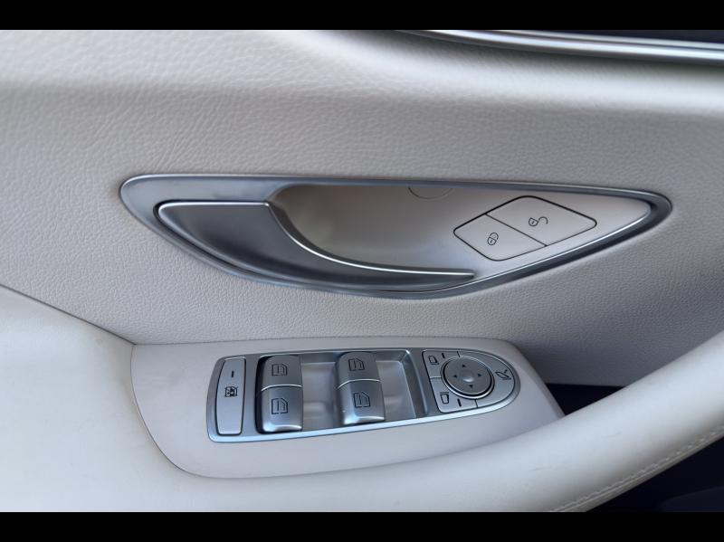 Image MERCEDES-BENZ Classe E Cabriolet 220 d 194ch AMG Line 9G-Tronic