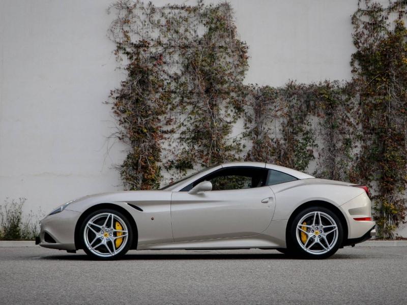 Image FERRARI CALIFORNIA T