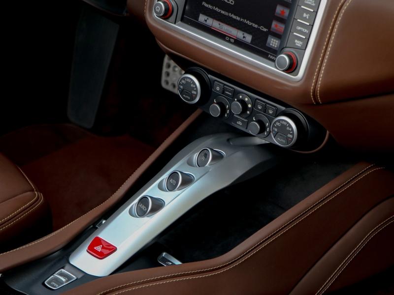 Image FERRARI CALIFORNIA T