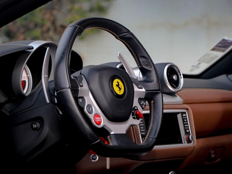 Image FERRARI CALIFORNIA T
