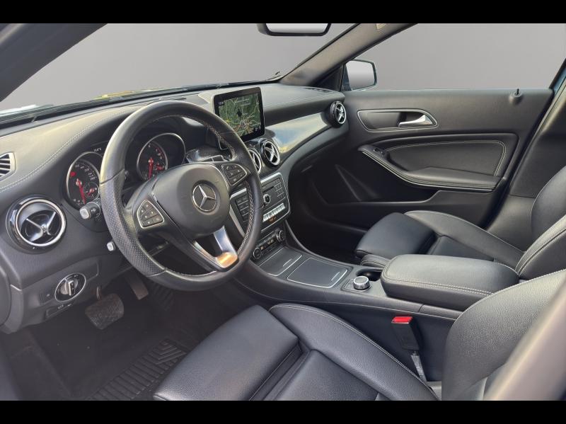 Image MERCEDES-BENZ GLA 200 156ch Starlight Edition 7G-DCT Euro6d-T