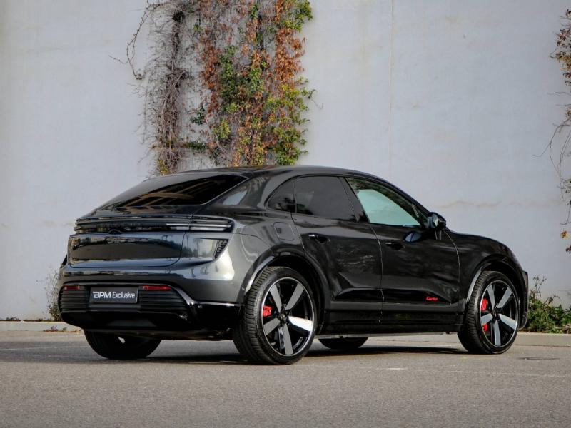 Image PORSCHE Macan 639ch Turbo MY25