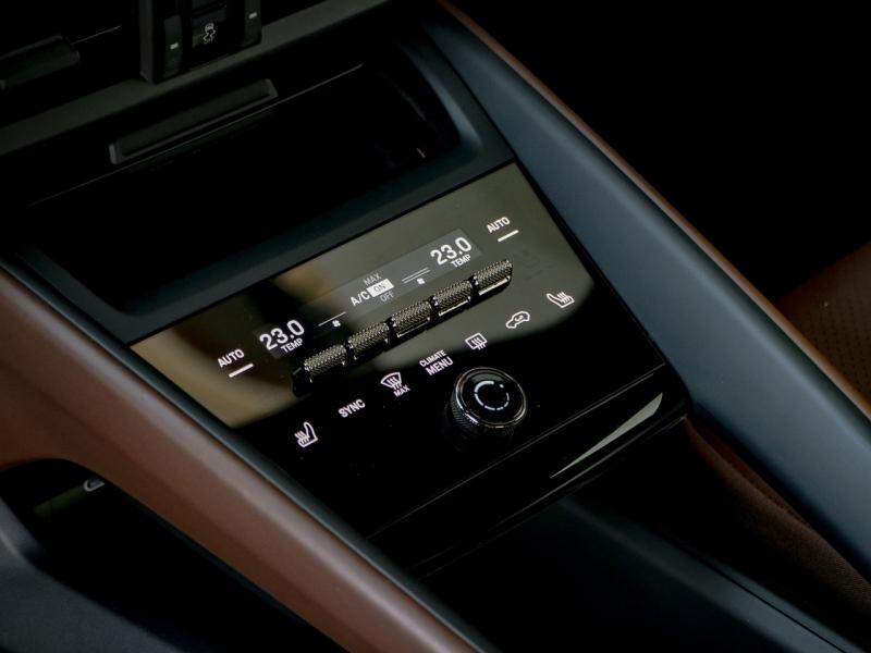 Image PORSCHE Macan 639ch Turbo MY25