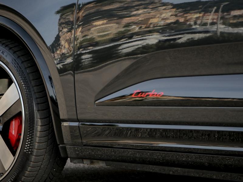 Image PORSCHE Macan 639ch Turbo MY25