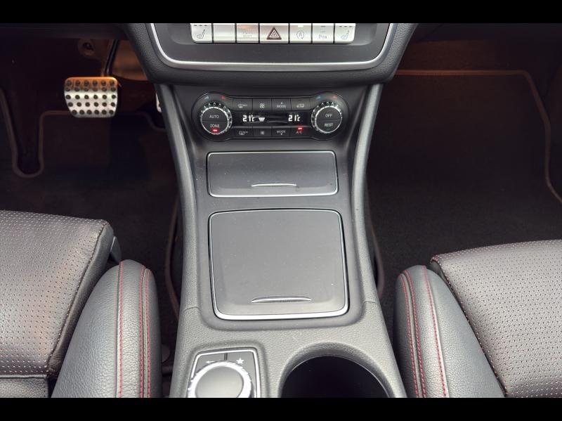 Image MERCEDES-BENZ CLA 220 d Fascination 7G-DCT