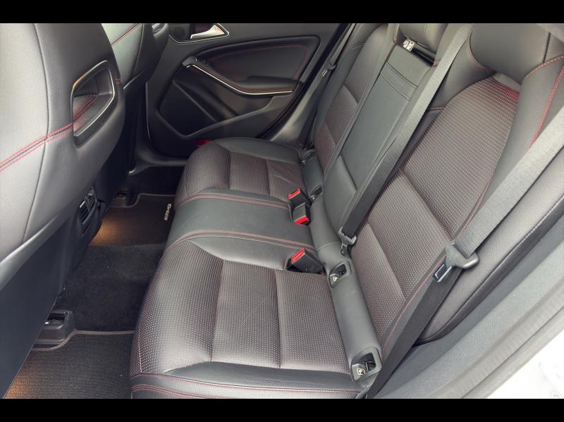 Image MERCEDES-BENZ CLA 220 d Fascination 7G-DCT