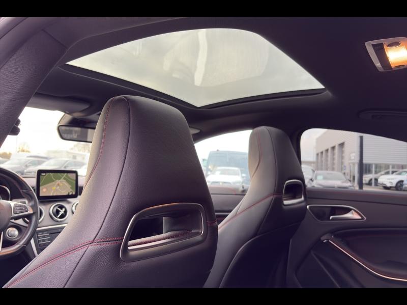 Image MERCEDES-BENZ CLA 220 d Fascination 7G-DCT