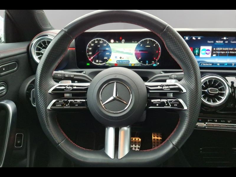 Image MERCEDES-BENZ CLA Shooting Brake 200 d 150ch AMG Line 8G-DCT