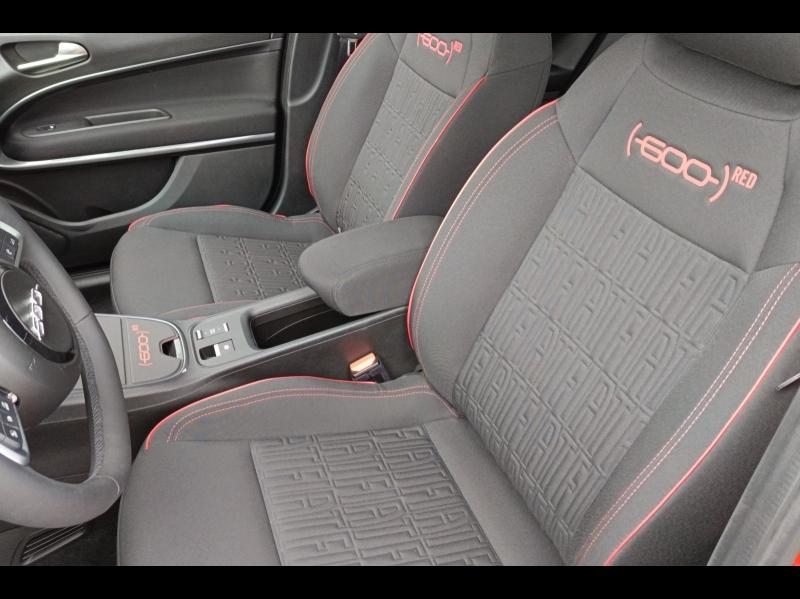 Image FIAT 600 e 156ch 54kWh Red