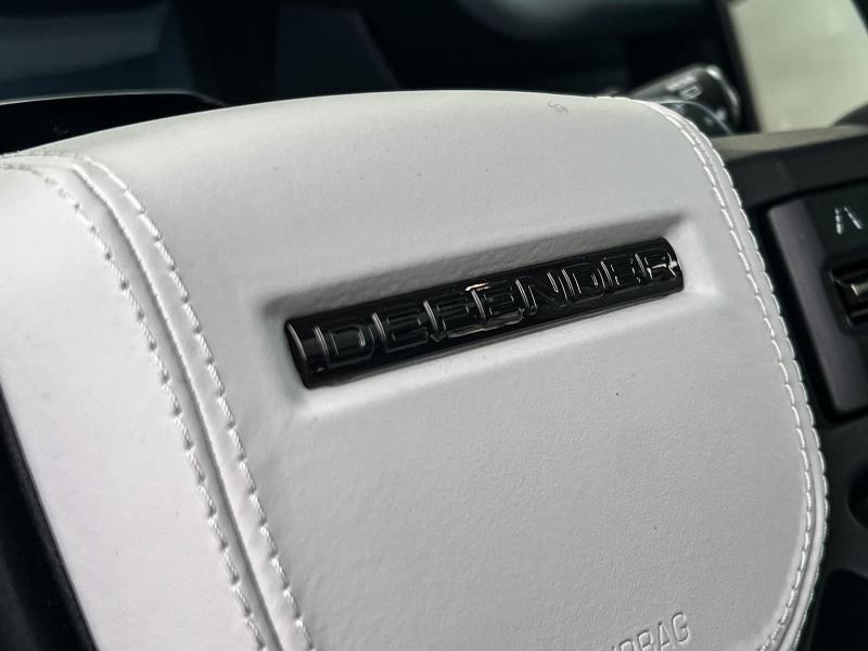 Image LAND-ROVER Defender 110 4.4 P635 Octa