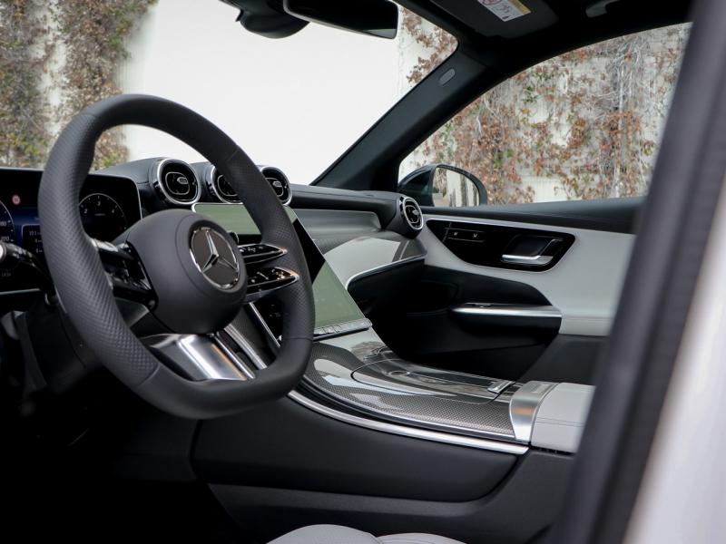 Image MERCEDES-BENZ GLC 220 d 197ch AMG Line 4Matic 9G-Tronic