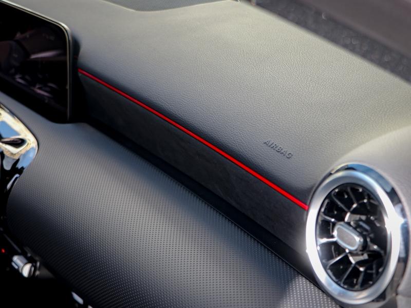 Image MERCEDES-BENZ Classe A 200 163ch AMG Line 7G-DCT