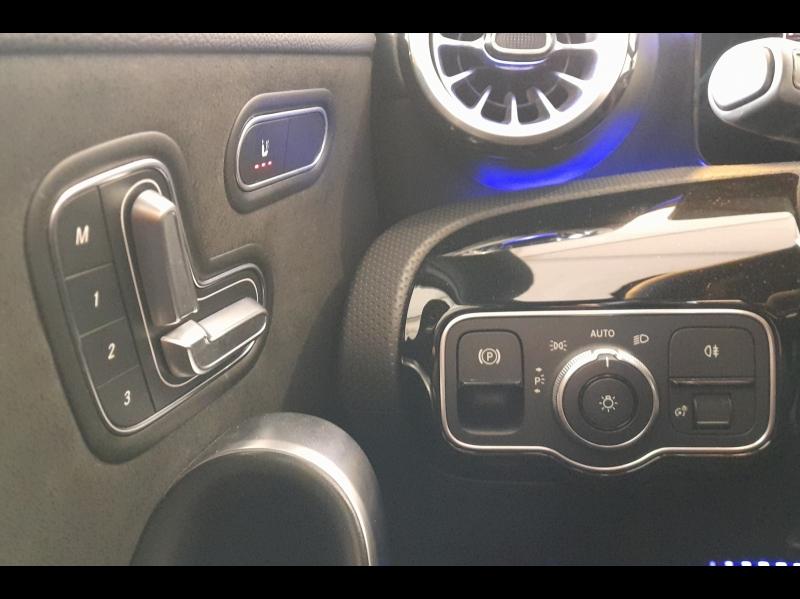 Image MERCEDES-BENZ Classe A 180 d 116ch AMG Line 8G-DCT