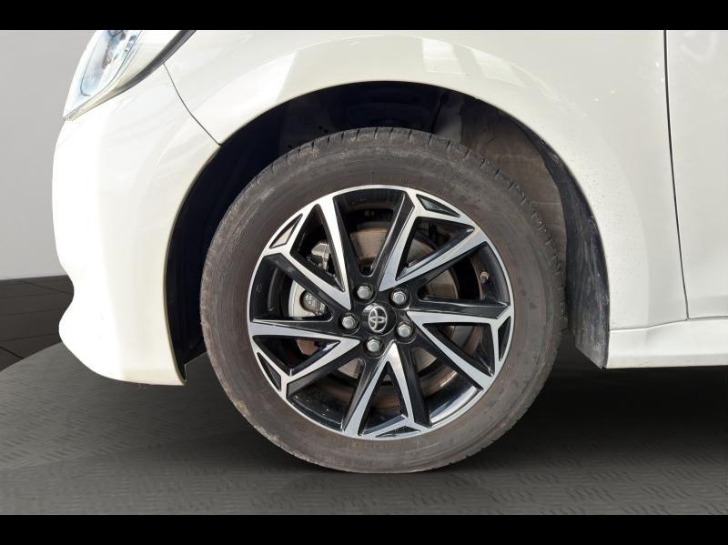 Image TOYOTA Yaris 116h Design 5p