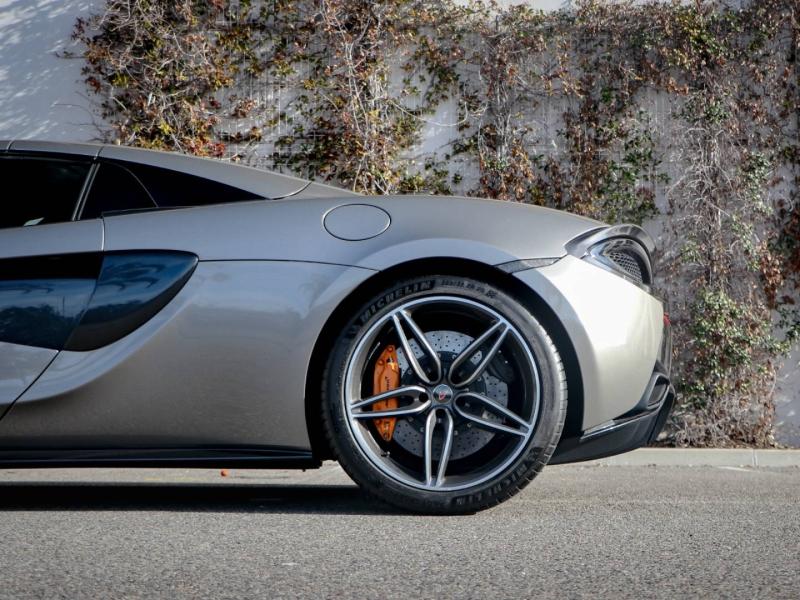 Image MCLAREN 570S Spider 3.8 V8 biturbo 570ch