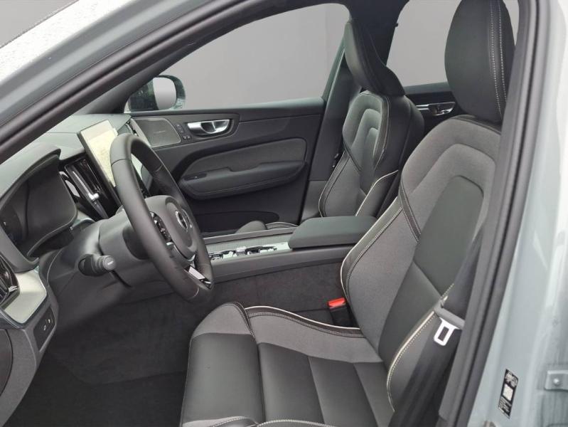 Image VOLVO XC60 T6 Hybride Rechargeable 350ch Black Edition Geartronic 8 AWD