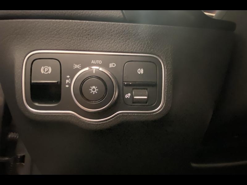 Image MERCEDES-BENZ GLA 200 d 150ch Business Line 8G-DCT