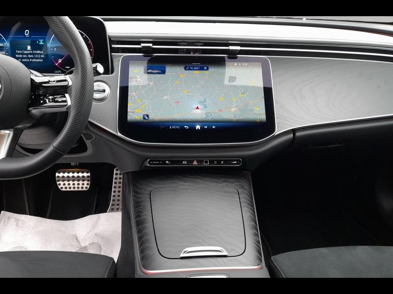 Image MERCEDES-BENZ Classe E 220 d 197+23ch AMG Line 9G-Tronic