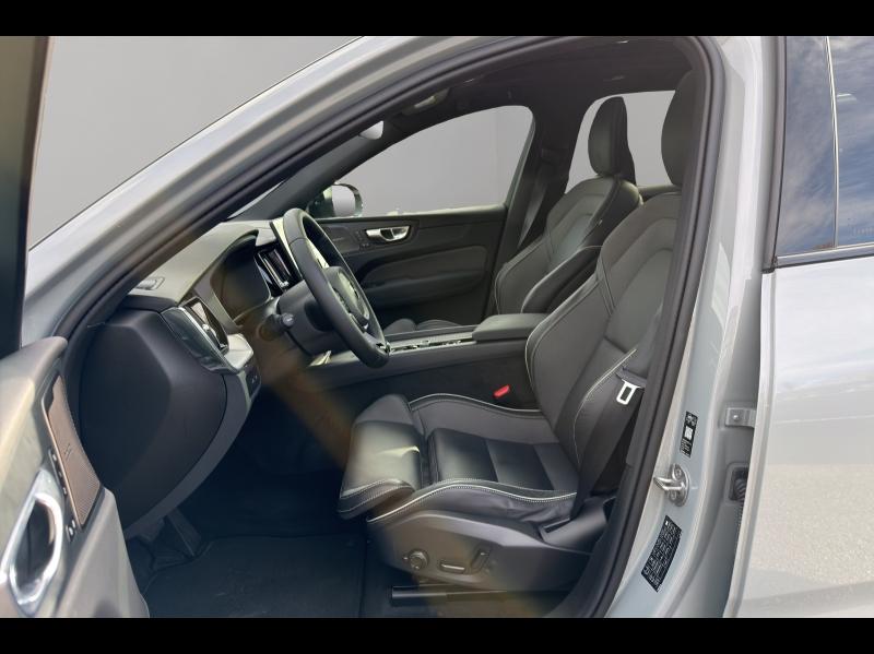 Image VOLVO XC60 T6 Hybride Rechargeable 350ch Black Edition Geartronic 8 AWD