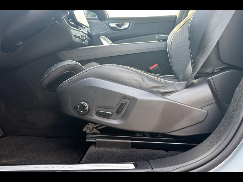 Image VOLVO XC60 T6 Hybride Rechargeable 350ch Black Edition Geartronic 8 AWD