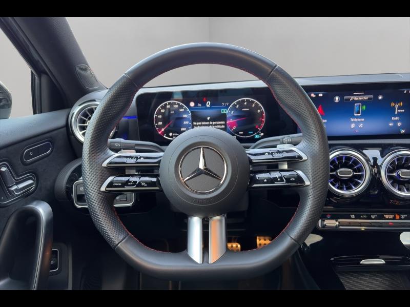 Image MERCEDES-BENZ Classe A Berline 180 136ch AMG Line 7G-DCT