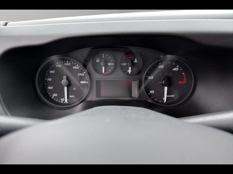 Image IVECO Daily CCb 35-160H / 3.0 160CH / CAISSE & HAYON / 35C16 / 2023 /