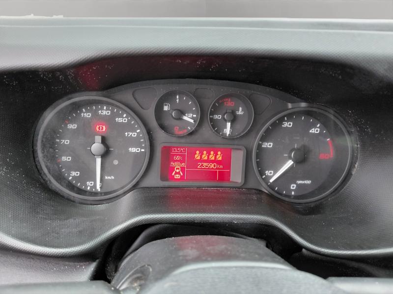 Image IVECO Daily CCb IVECO DAILY CCB 35C16H 3.0 empt 4100 double cab benne et coffre