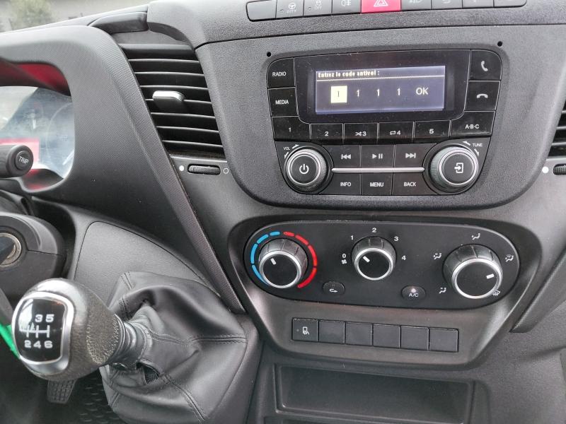 Image IVECO Daily CCb IVECO DAILY CCB 35C16H 3.0 empt 4100 double cab benne et coffre