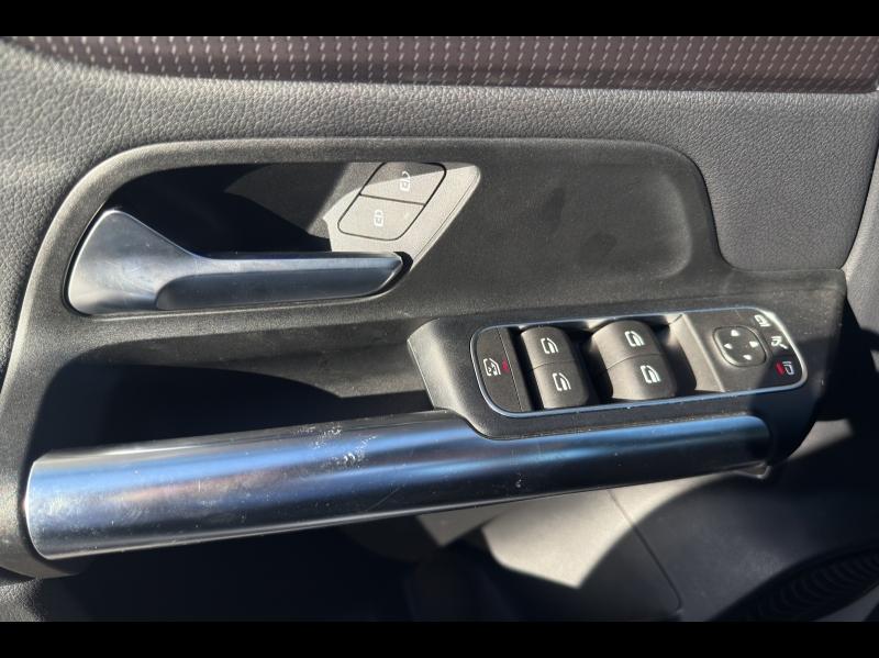 Image MERCEDES-BENZ GLA 200 d 150ch Progressive Line 8G-DCT