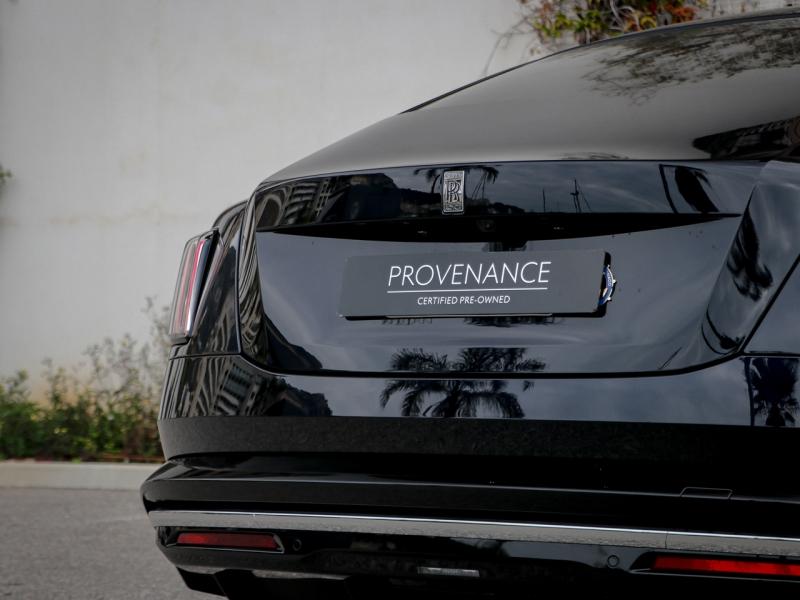 Image ROLLS-ROYCE SPECTRE Silver Badge