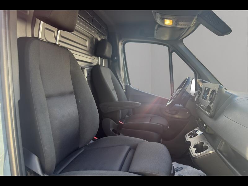 Image MERCEDES-BENZ Sprinter Fg 319 CDI 43 3T5 First Propulsion Lourd 9G-Tronic