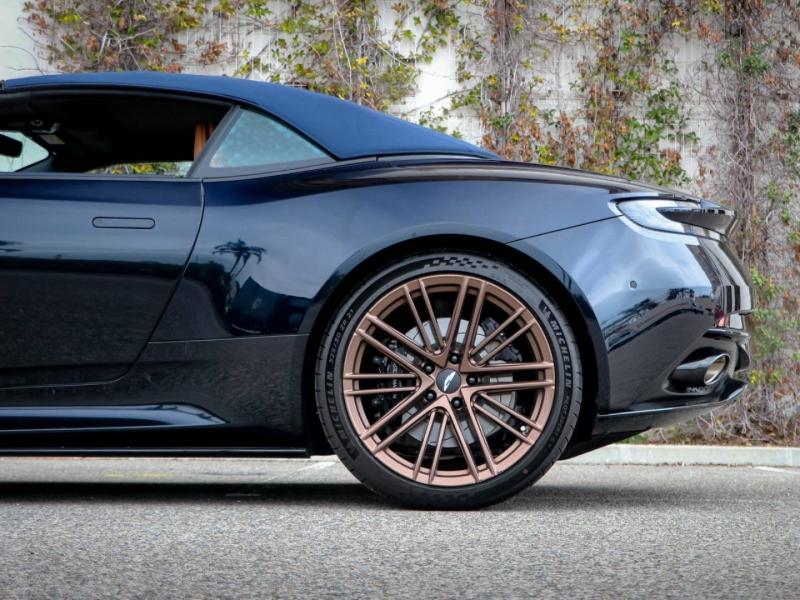 Image ASTON MARTIN DB12 Volante V8 4.0 680ch BVA8