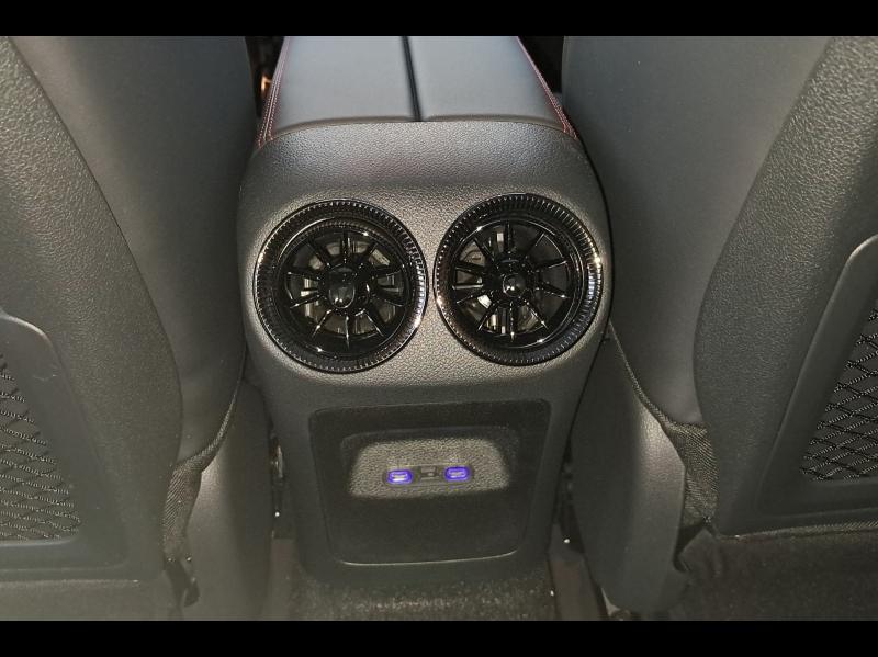 Image MERCEDES-BENZ CLA 200 183ch AMG Line 8G-eDCT