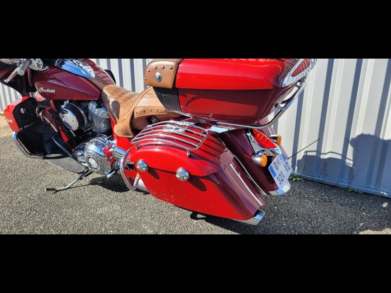 Image INDIAN Roadmaster 1811 Red 2015