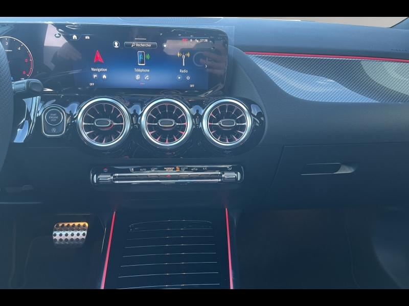 Image MERCEDES-BENZ GLA 200 d 150ch AMG Line 8G-DCT