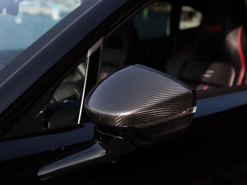 Image ASTON MARTIN DBX DBS S 727CH